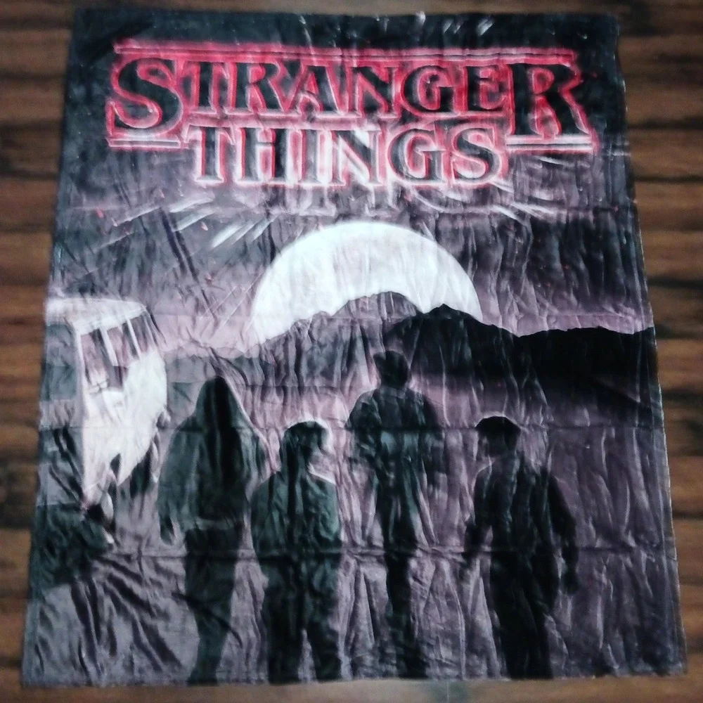 Stranger Things Fleece Throw Blanket 60x50 Hawkins Silhouettes Netflix Logo